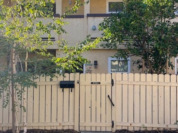 8110 Canby 3, Reseda CA 91335