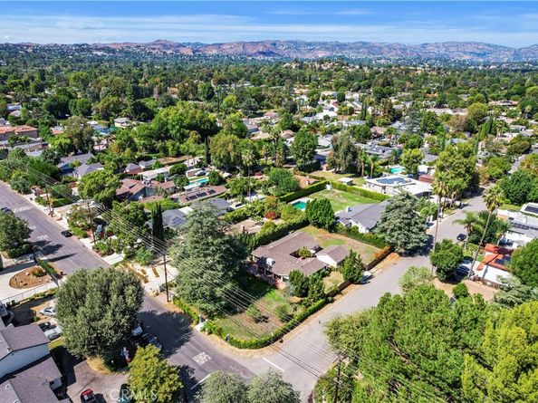 23003 Mariano Street, Woodland Hills CA 91367