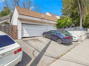 11667 Burbank, North Hollywood CA 91601