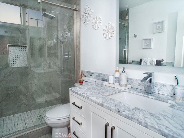 19928 Chase Street 2, Winnetka CA 91306