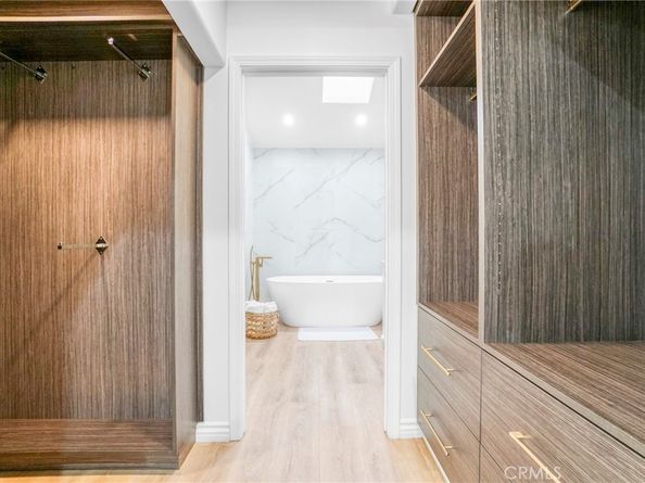 12164 Runnymede Street, North Hollywood CA 91605