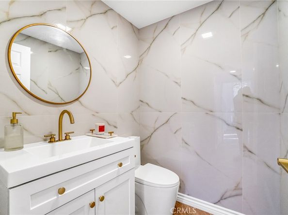 12164 Runnymede Street, North Hollywood CA 91605