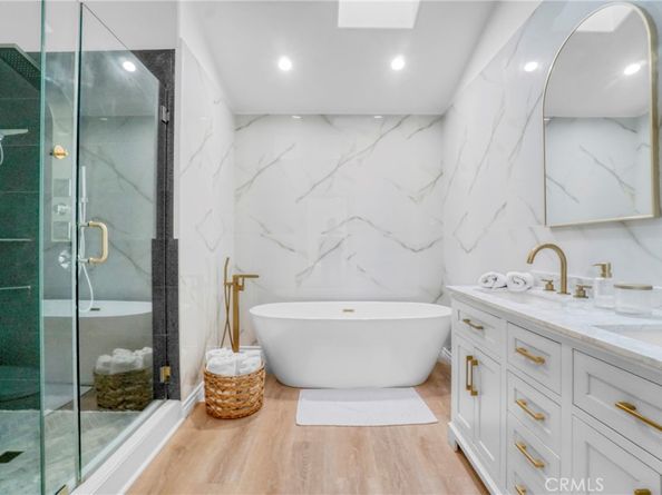 12164 Runnymede Street, North Hollywood CA 91605