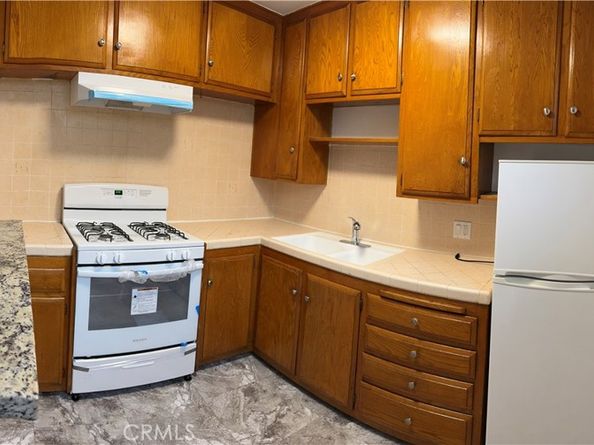 272 W Tujunga Avenue, Burbank CA 91502