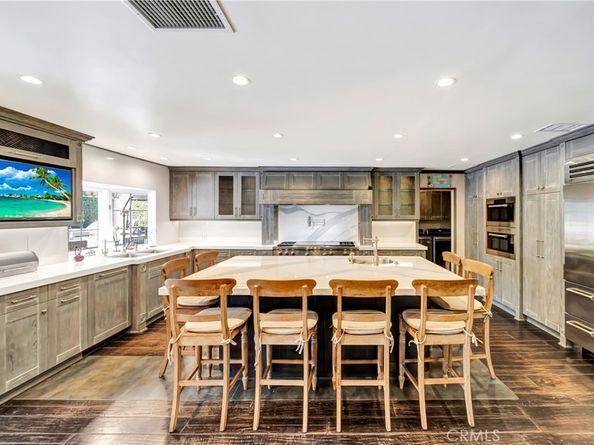 5441 Calvin Avenue, Tarzana CA 91356