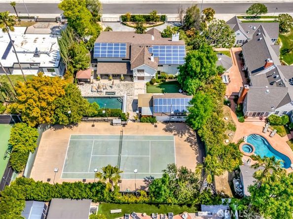 5441 Calvin Avenue, Tarzana CA 91356