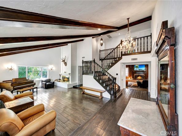 5441 Calvin Avenue, Tarzana CA 91356