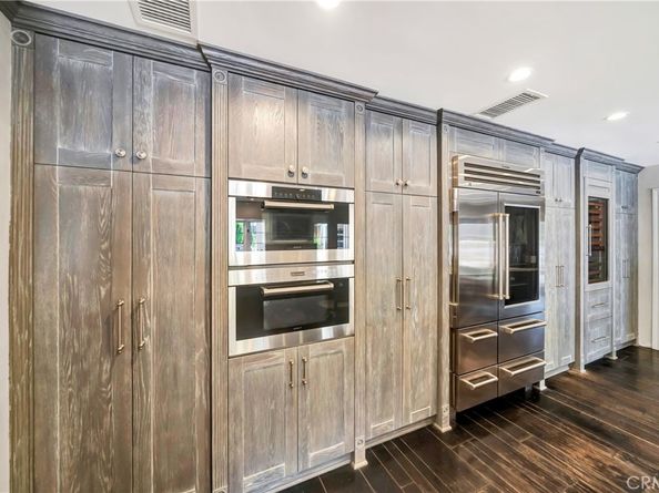 5441 Calvin Avenue, Tarzana CA 91356