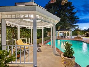 8536 Oak Park Avenue, Sherwood Forest CA 91325