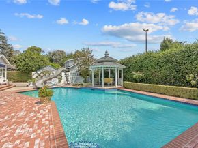 8536 Oak Park Avenue, Sherwood Forest CA 91325