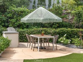 16828 Ivyside Pl, Encino CA 91436