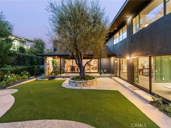 16828 Ivyside Pl, Encino CA 91436