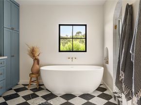 16828 Ivyside Pl, Encino CA 91436
