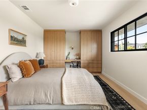 16828 Ivyside Pl, Encino CA 91436
