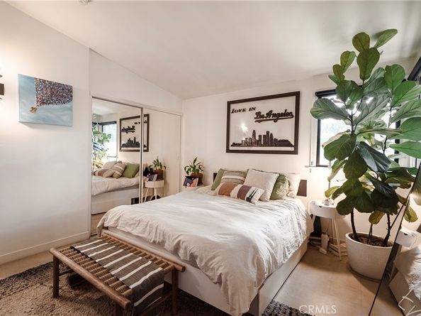 324 Chestnut Avenue, Los Angeles CA 90042