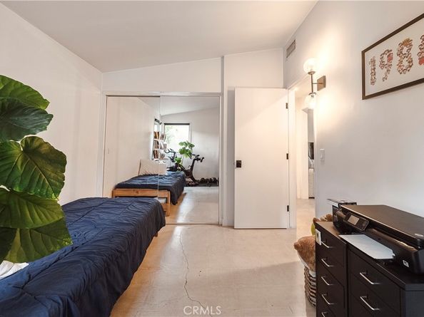 324 Chestnut Avenue, Los Angeles CA 90042