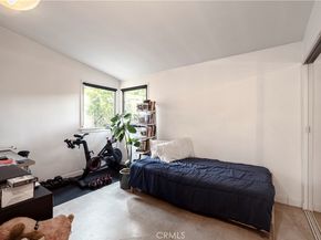 324 Chestnut Avenue, Los Angeles CA 90042