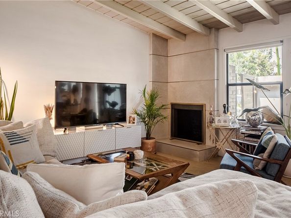 324 Chestnut Avenue, Los Angeles CA 90042