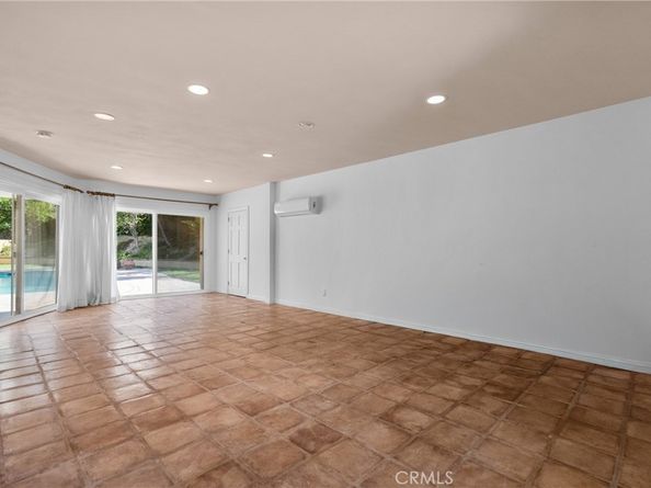 20140 Wells Drive, Woodland Hills CA 91364
