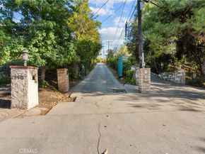 20140 Wells Drive, Woodland Hills CA 91364