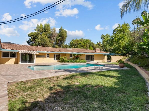 20140 Wells Drive, Woodland Hills CA 91364
