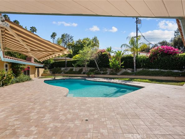 20140 Wells Drive, Woodland Hills CA 91364