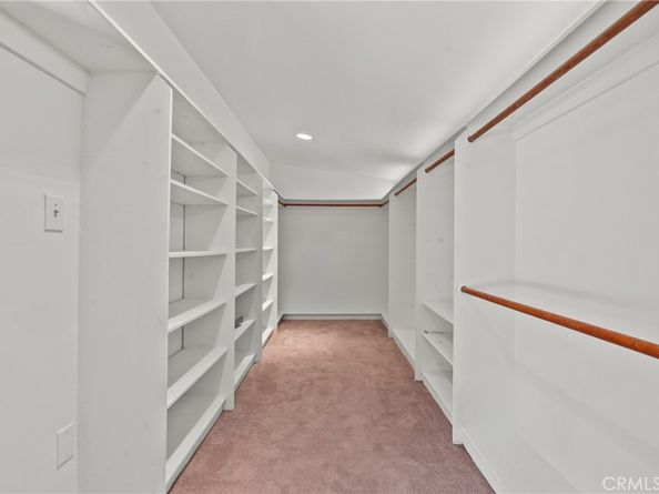 20140 Wells Drive, Woodland Hills CA 91364