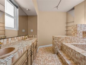20140 Wells Drive, Woodland Hills CA 91364