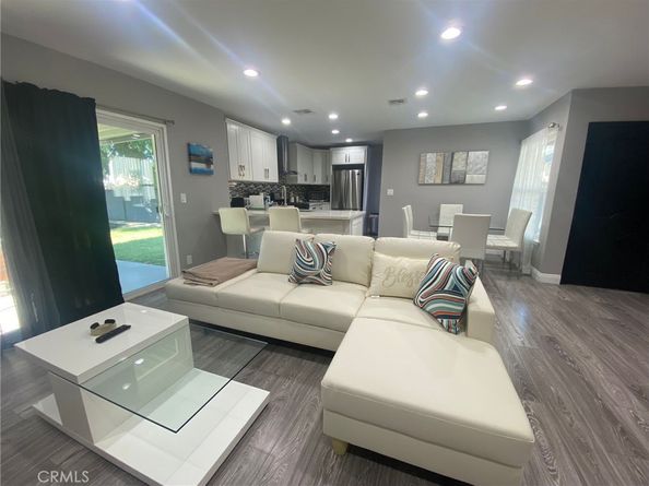 18935 Hart Street, Reseda CA 91335