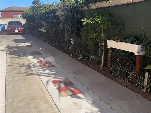 9300 S Hoover Street, Los Angeles CA 90044