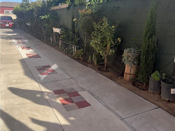 9300 S Hoover Street, Los Angeles CA 90044