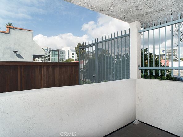 1425 Centinela Avenue 1, Santa Monica CA 90404