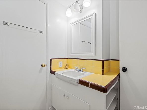 17955 Archwood Street, Reseda CA 91335