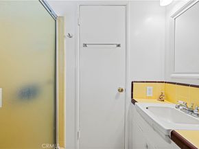 17955 Archwood Street, Reseda CA 91335