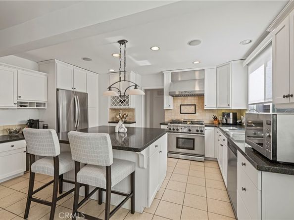 17955 Archwood Street, Reseda CA 91335