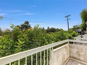 6939 Alabama Avenue 105, Canoga Park CA 91303