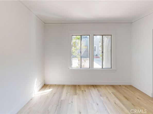 1143 N Sycamore Avenue, Los Angeles CA 90038