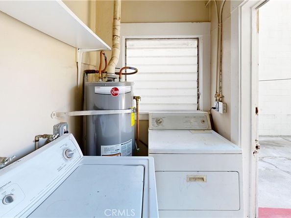 1143 N Sycamore Avenue, Los Angeles CA 90038