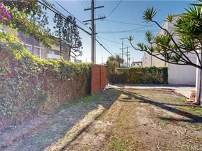1143 N Sycamore Avenue, Los Angeles CA 90038