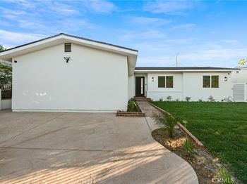 9076 9078 Lev Avenue