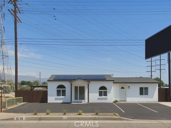 6138 Vineland Avenue, North Hollywood CA 91606