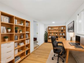 5151 West Boulevard, Los Angeles CA 90043