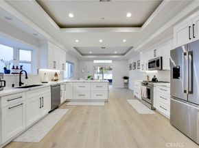 22237 Buena Ventura Street, Woodland Hills CA 91364
