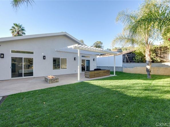 22237 Buena Ventura Street, Woodland Hills CA 91364