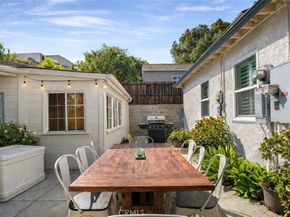 3209 Bennett Drive, Los Angeles CA 90068