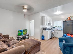 139 E 41st Pl, Los Angeles CA 90011