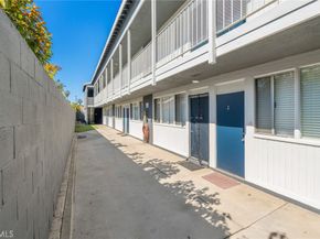 1626 Pine Avenue, Long Beach CA 90813