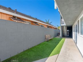 1626 Pine Avenue, Long Beach CA 90813