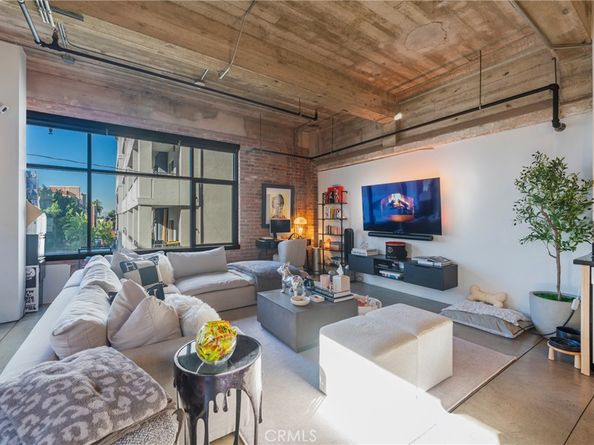 835 Locust Avenue 310, Long Beach CA 90813