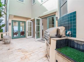 2420 The Strand, Manhattan Beach CA 90266